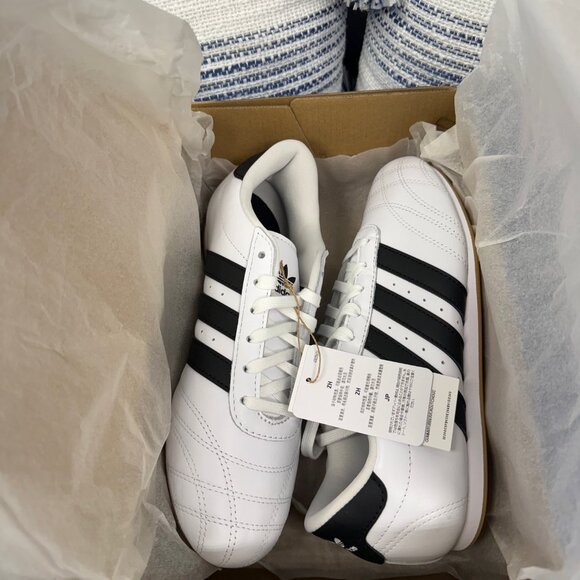 Adidas Taekwondo Shoes with laces - Picture 7 of 7